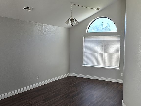 4th image of 8160 Lakespring Way
