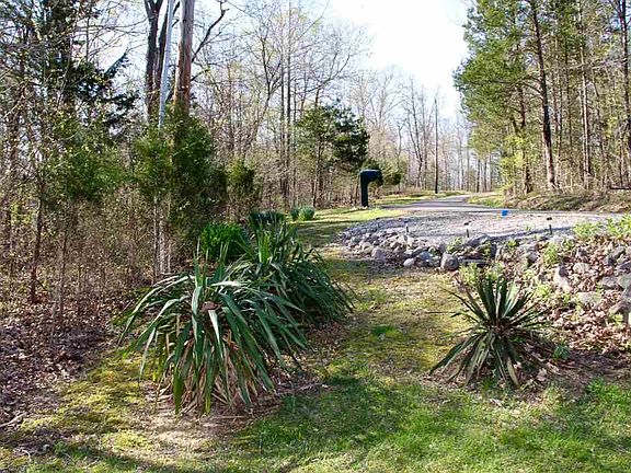 3rd image of 96 Cedar Dr