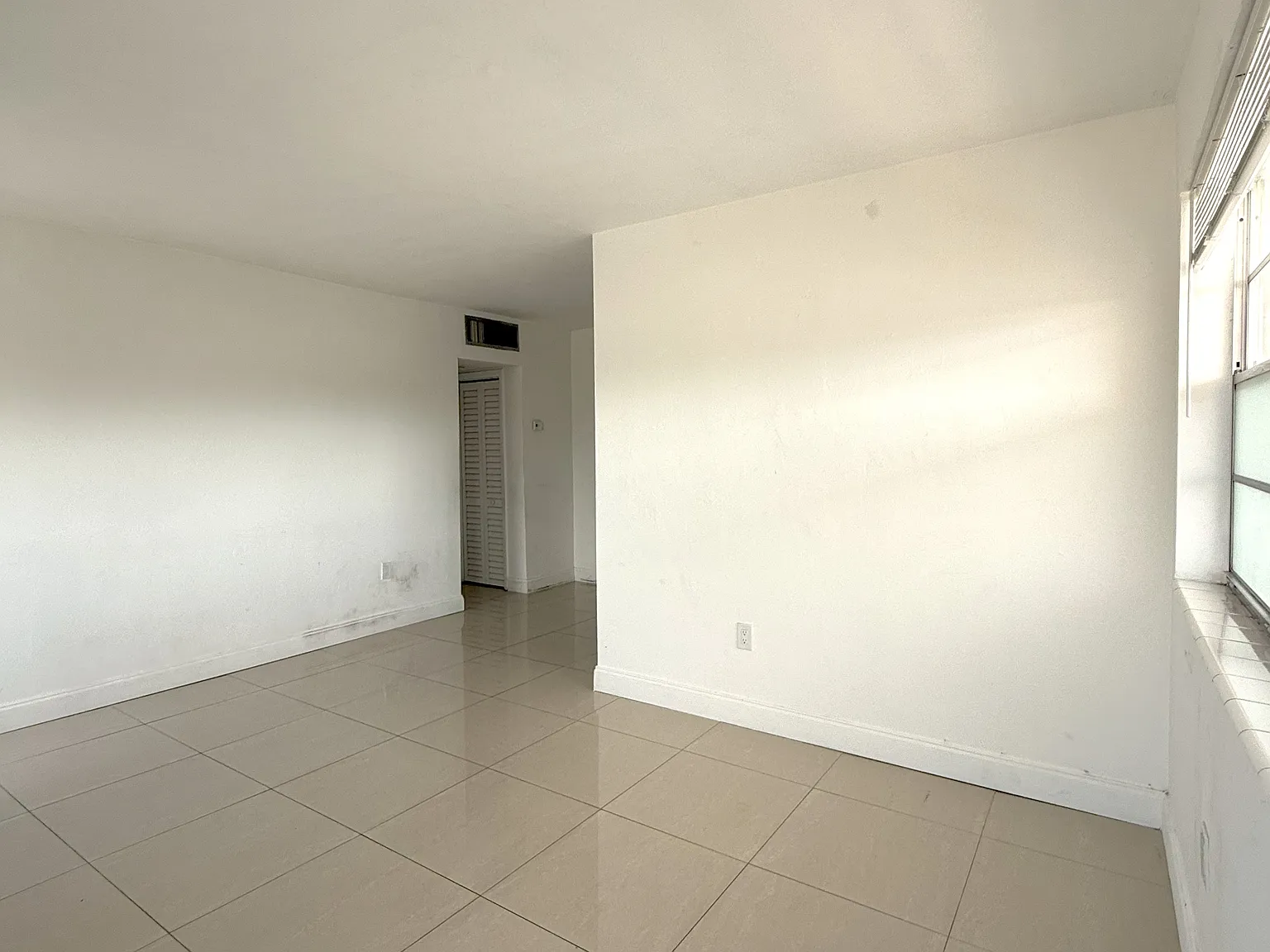 4410 W Flagler St — Photo 3