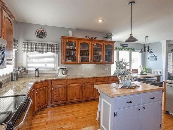 2nd image of 12331 Bellerive Dr