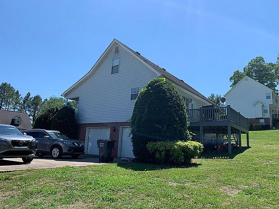 3rd image of 217 Vineyard Dr