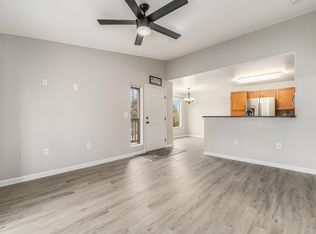 5425 S Dover St UNIT 201, Denver, CO 80123