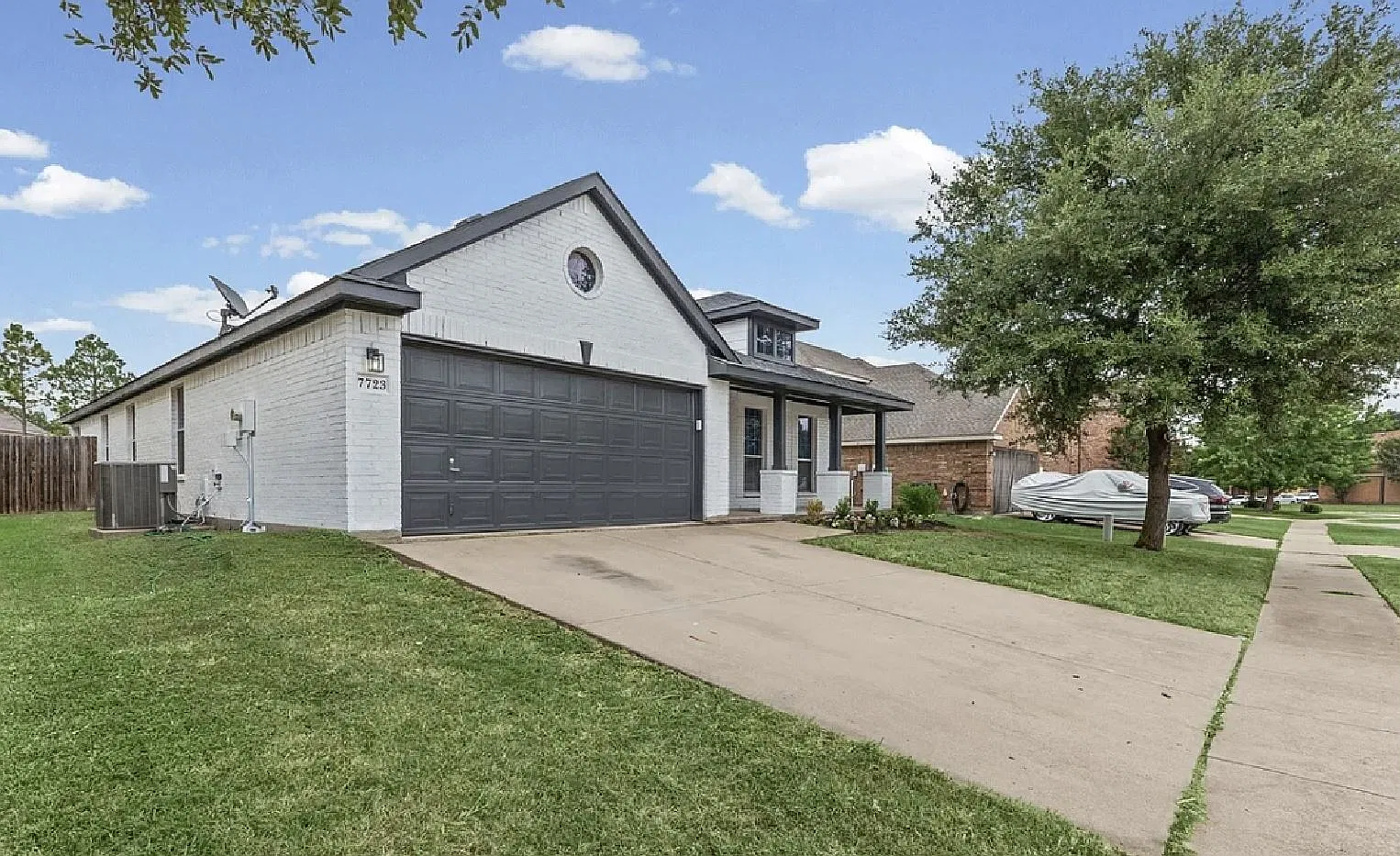 4 bed, 1884 sqft, $2,700 — Photo 1