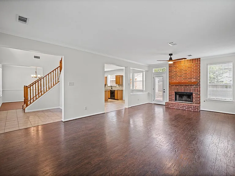 7 Grey Birch Pl — Photo 8