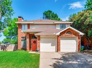 1712 Overlook Dr, Grapevine, TX 76051