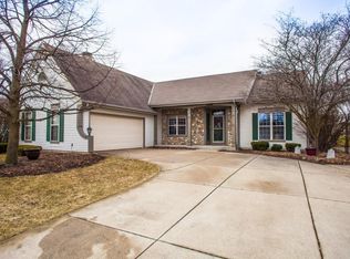 1121 Lake Park Dr, Pewaukee, WI 53072