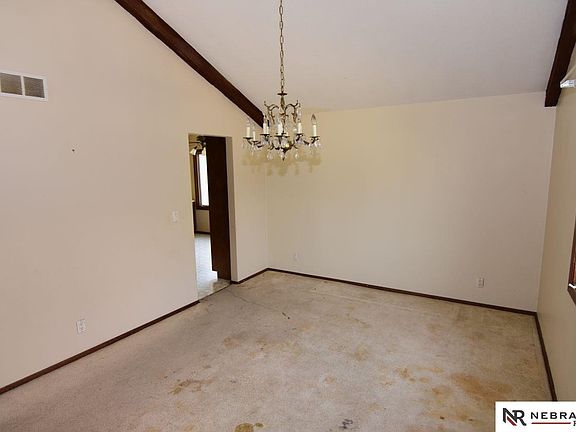 5th image of 514 Martin Dr N
