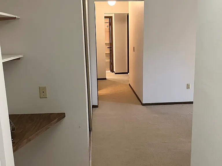 950 Westbrooke Way #7 — Photo 7