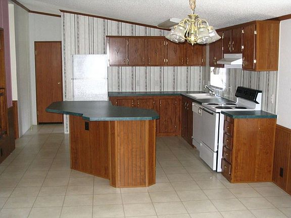 3rd image of 112 Woodford Place Ct