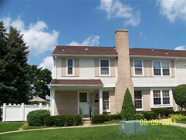 1st image of 20906 E Glen Haven Cir
