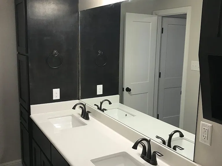 5600 Settlers Ct #B — Photo 16