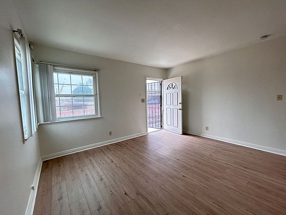 3rd image of 10835-10837 S Freeman Ave #10835-1/4