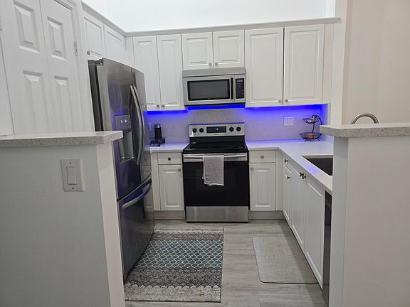 5th image of 253 Coral Trace Court