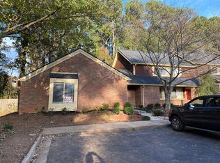 16 Country Place Ct, Alpharetta, GA 30005