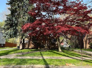 956 Roanoke Rd, Cleveland Heights, OH 44121