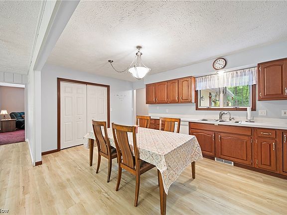 5th image of 9957 High Country Dr