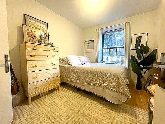 4th image of 167 N 6th St #1BB