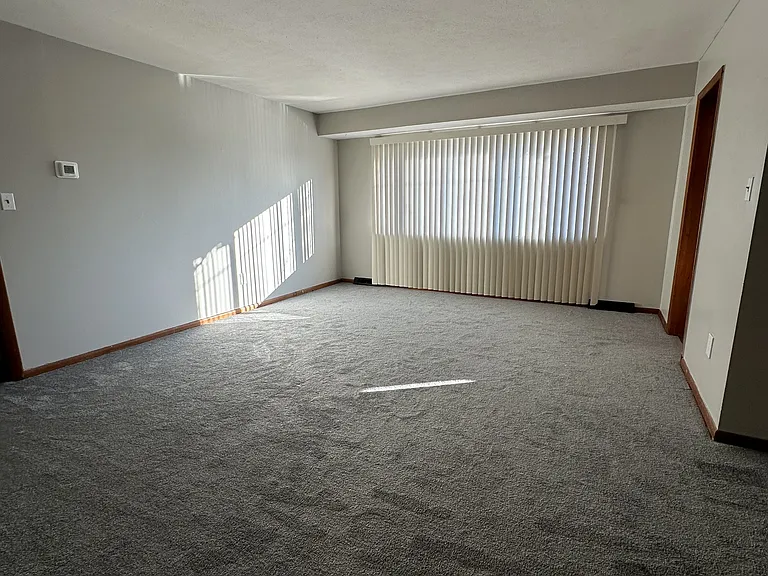 204 Solon Rd — Photo 3