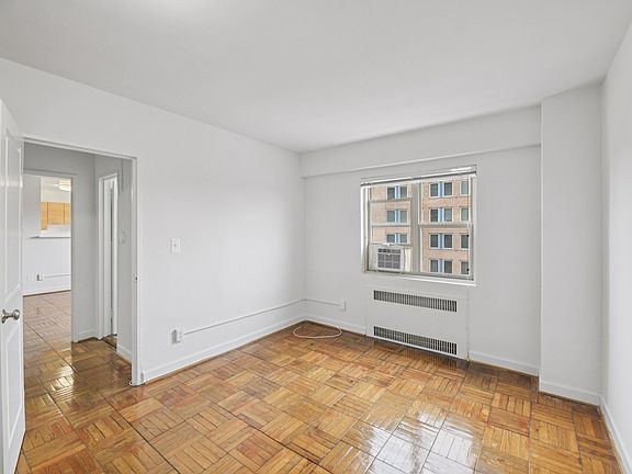 5th image of 2730 Wisconsin Ave NW #89