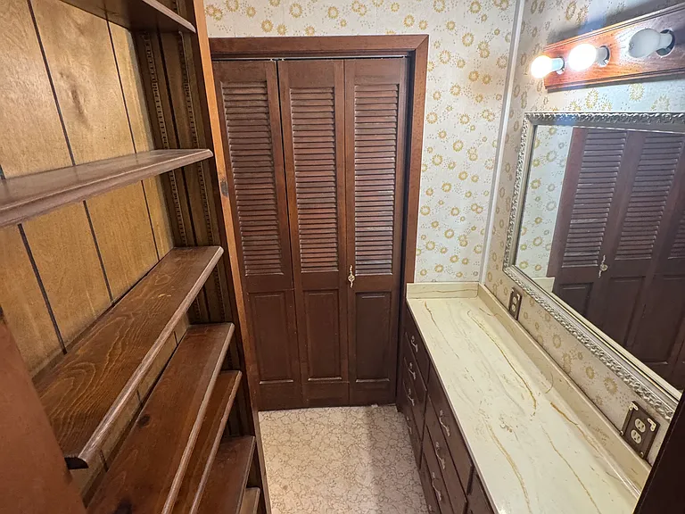 610 N Joyce St — Photo 10