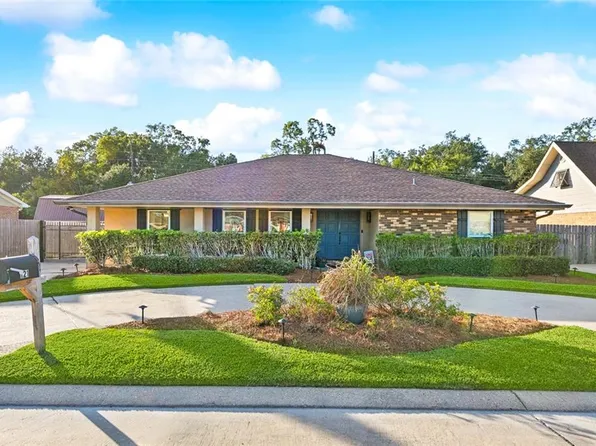 121 Langridge Dr, Belle Chasse, LA 70037