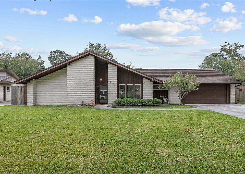 1st image of 2114 Walnut Creek Dr