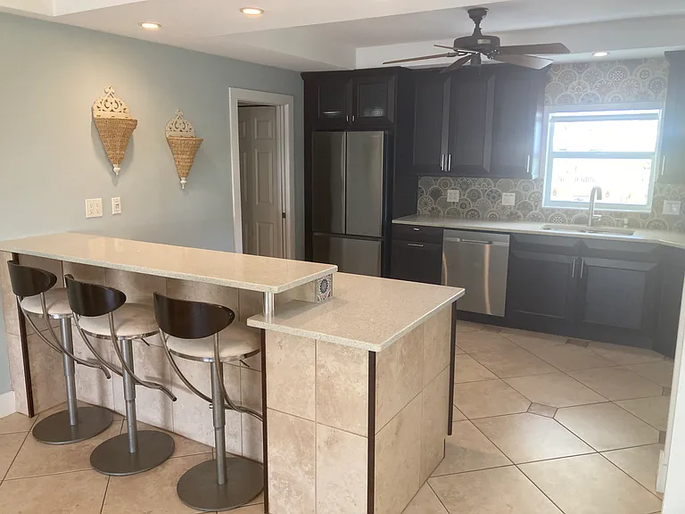 115 Harbor Ln — Photo 29