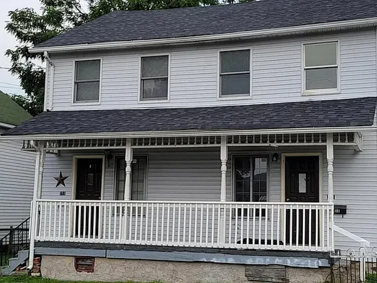 211 E Ridge St — Photo 1