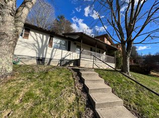 601 Braxton St, Gassaway, WV 26624