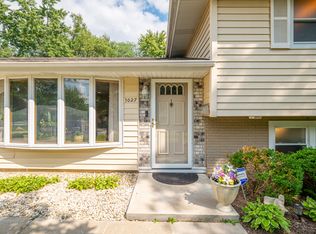 1027 S Springinsguth Rd, Schaumburg, IL 60193