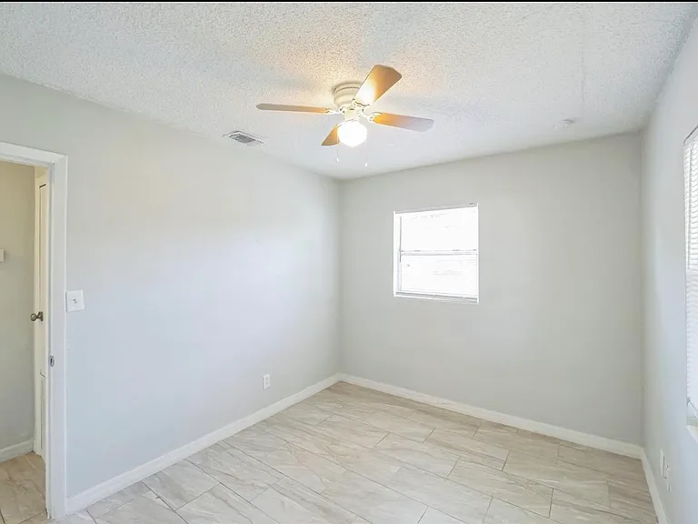 7617 Udine Ave — Photo 22