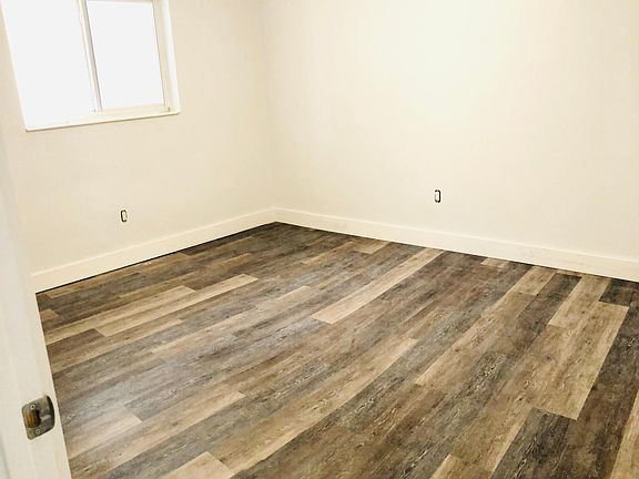 2nd image of 6910 Bay Dr #5