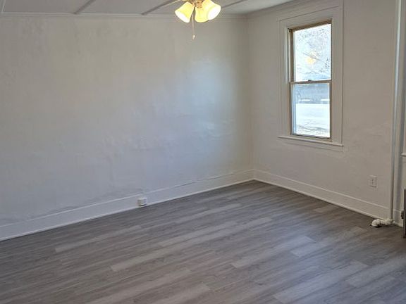 5th image of 98 Columbia St