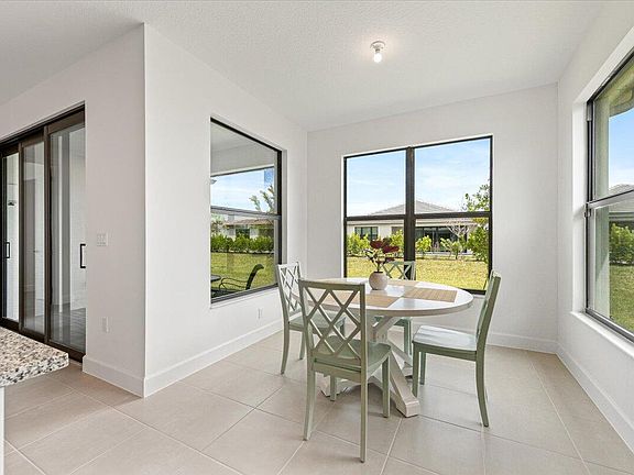 4th image of 12545 SW Emerald Estuary Terrace