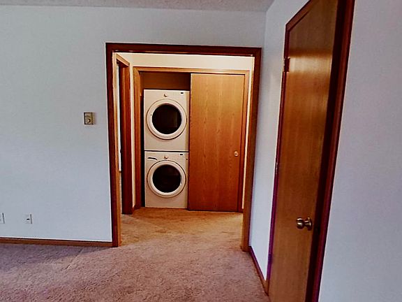 2nd image of 713 E Ohio St APT 4