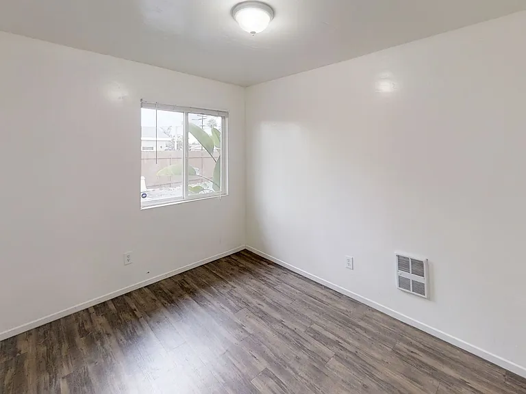 5102 Ewing St — Photo 18
