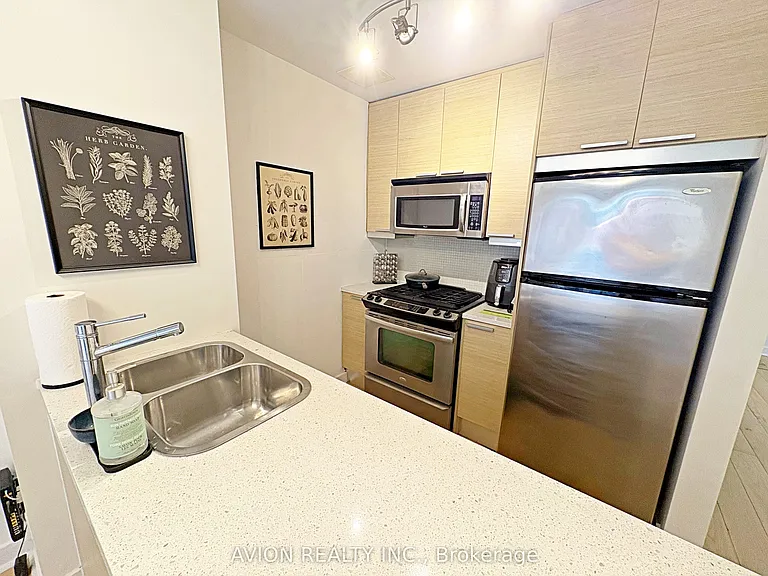 138 Princess St #311 — Photo 11