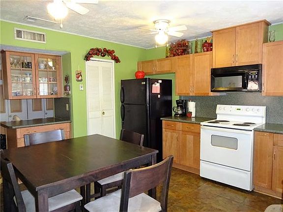 5th image of 6910 Nandina Dr