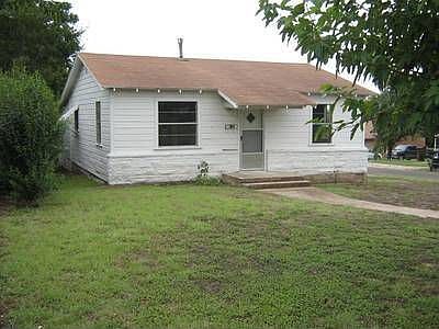 1st image of 301 W Avenue I