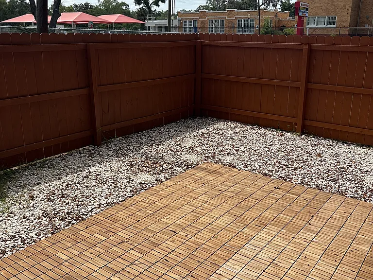 1605 E Osborne Ave — Photo 9
