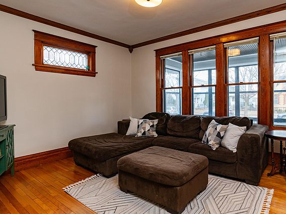 4th image of 878 Randolph Ave