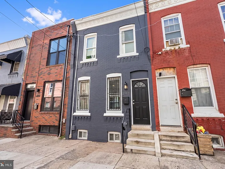 2142 N Percy St — Photo 35