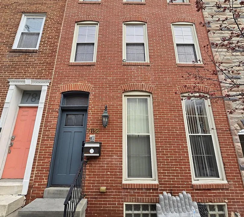 782 W Hamburg St