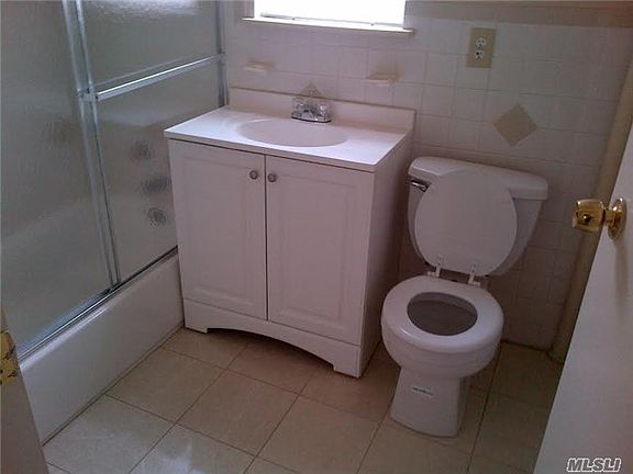 5th image of 10982K 203rd St