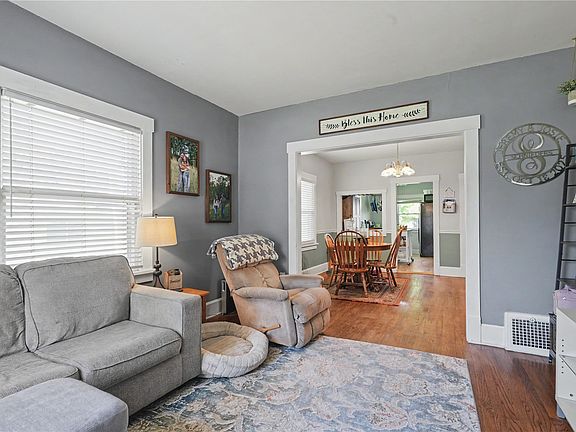 5th image of 114 25th Street Dr SE