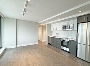11 Walmer Rd #504-C02, Toronto, ON M5R 2W9