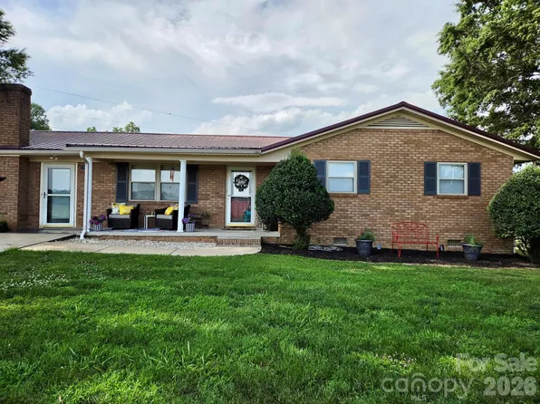 1316 Drumstand Rd, Stony Point, NC 28678