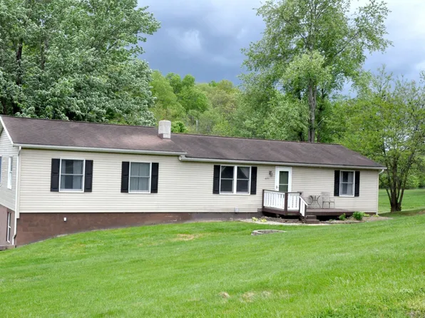 6051 E Clinton St, Albany, OH 45710