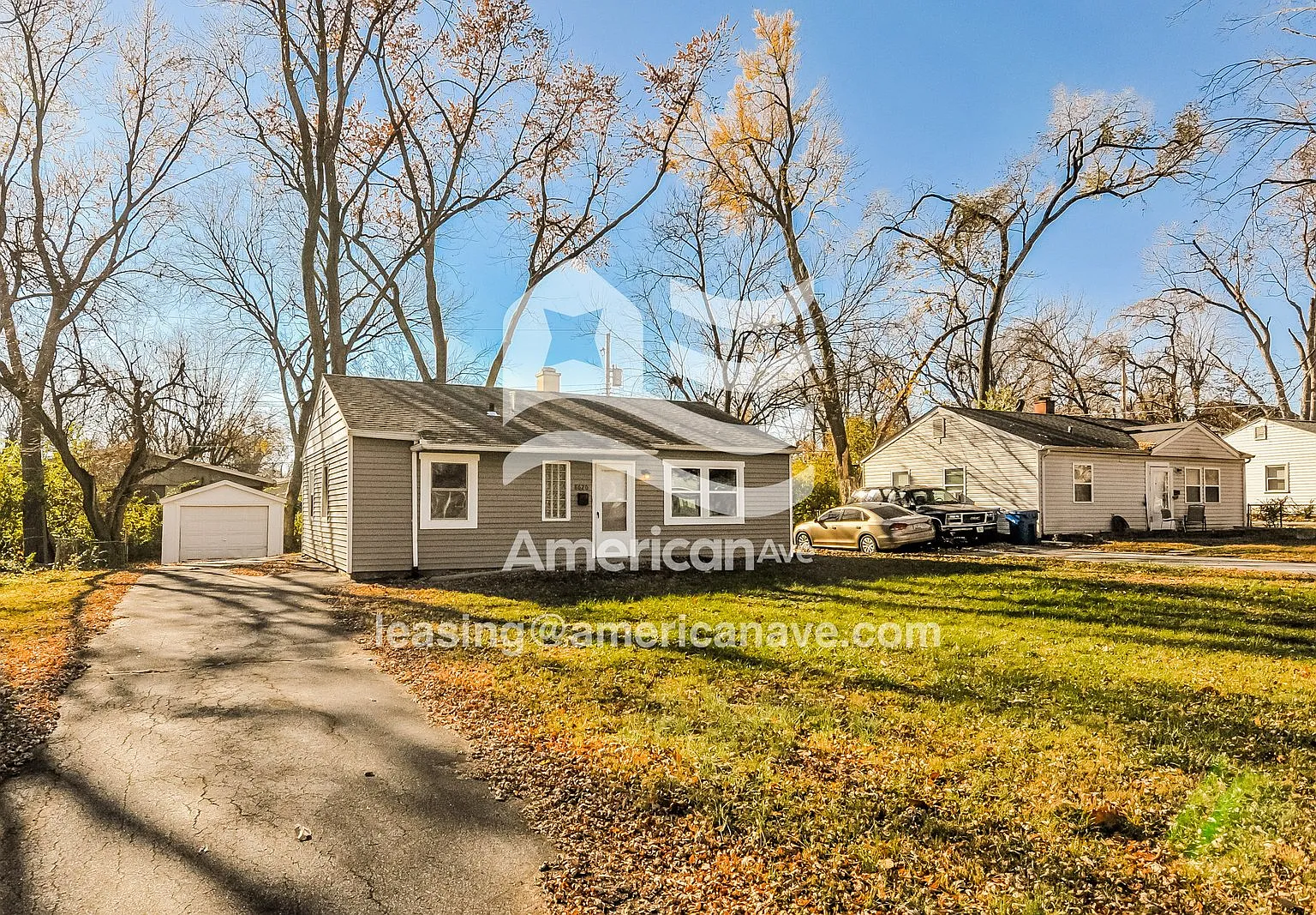 3 bed, 1.0 bath, 816 sqft, $1,191 — Photo 2