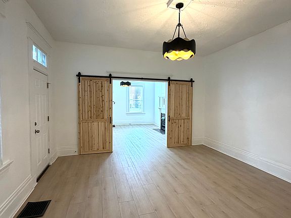 5th image of 1909 Pine St